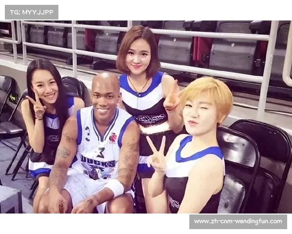 马布里与中国妻子的甜蜜瞬间解析及美丽写真展示 马布里与中国妻子的甜蜜瞬间解析及美丽写真展示